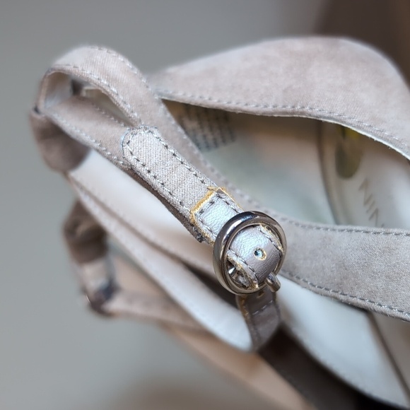 NINE WEST wedge heels with ankle strap- suede nude - Picture 4 of 12